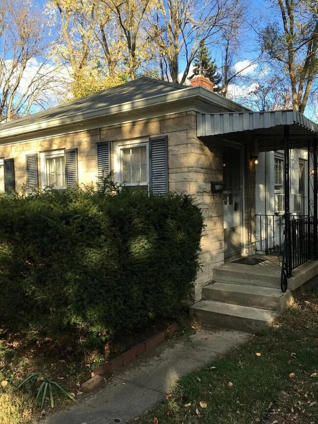 Photo - 5655 Winthrop Ave