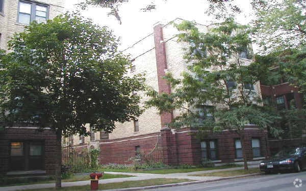 Building Photo - 5415 S. Woodlawn Avenue