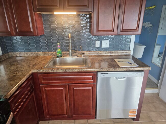 Photo - 2 Lake Terrace Dr