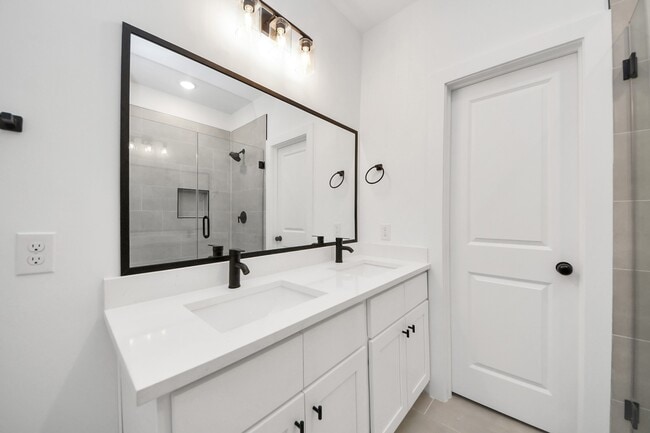 Photo - 2708 Bostic St Unit A