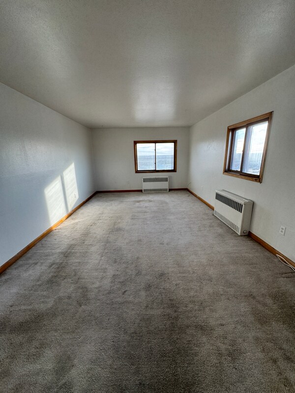 Photo - 302 W 7th St