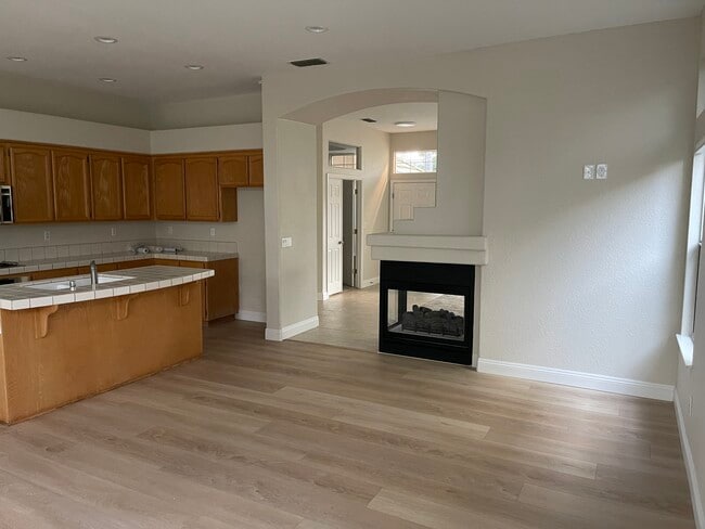 Photo - 5637 Darby Rd