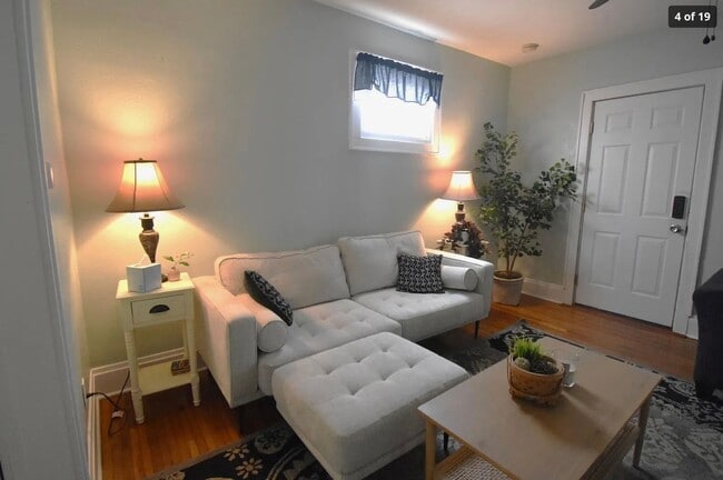 Photo - 2475 Indianola Ave