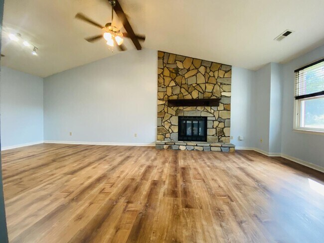 Photo - "Spacious 3-Bedroom Retreat with 2 Full Baths in Peaceful Meridianville!"