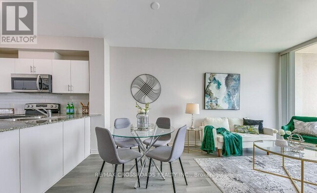 Photo - 3504 Hurontario St Unit 2303