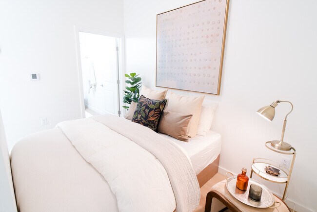Urban Loft Co. Memphis- Utilties Included