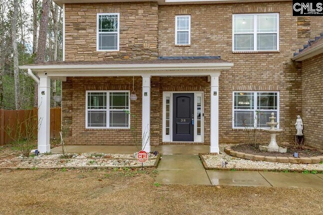 Photo - 38 Athlone Ct