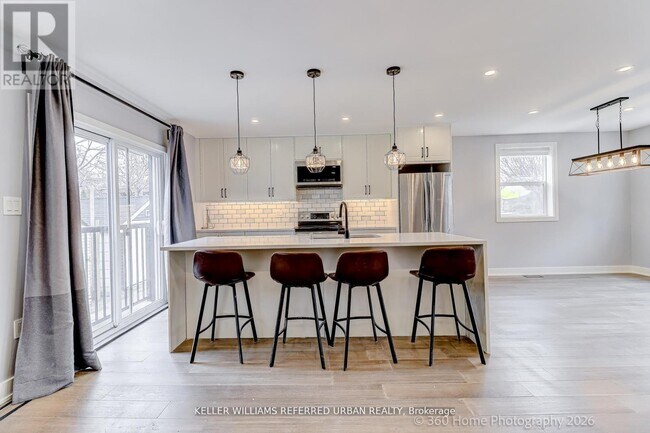 Photo - 84 Foch Ave