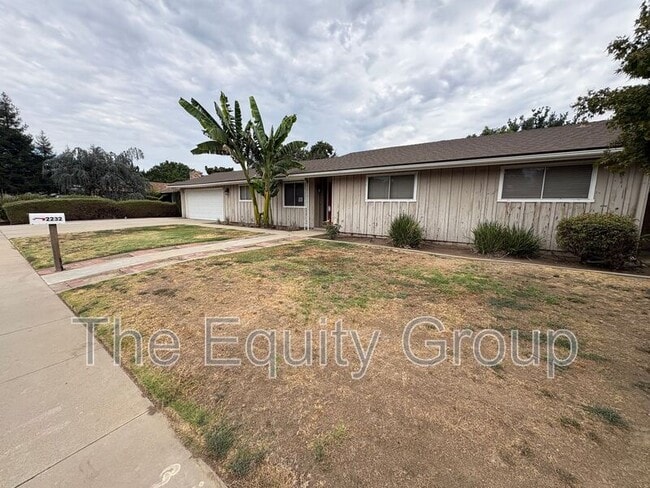 Photo - 2232 E Paradise Ave