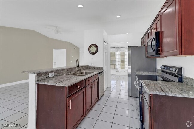 Building Photo - 2540 47th Terrace SW Rental