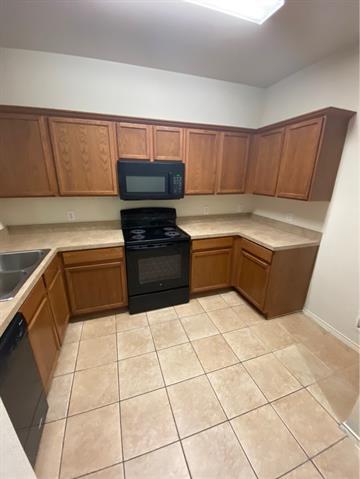 Photo - 2734 Hyde Park Dr