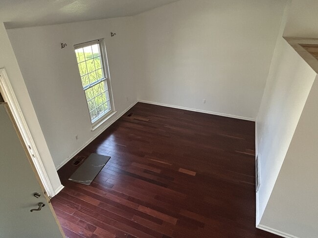 Photo - 530 Chesley Dr