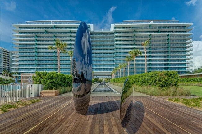 Building Photo - 350 Ocean Dr Unit 304N