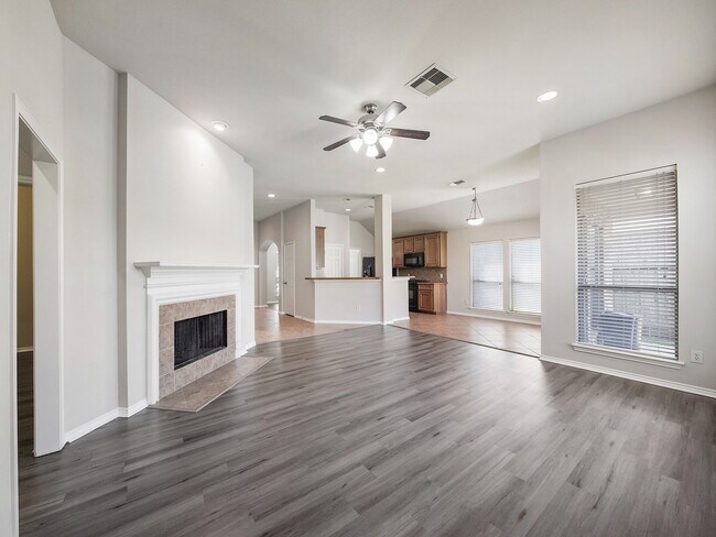 Photo - 20110 Emerald Cliff Ln