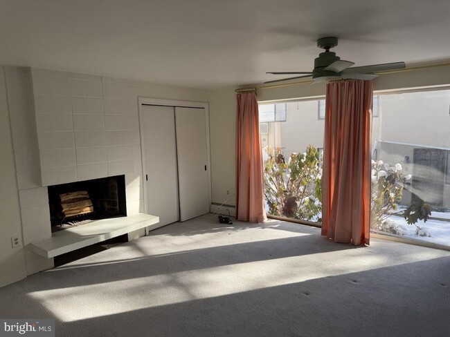 Photo - 454 Old Lancaster Rd Unit 2