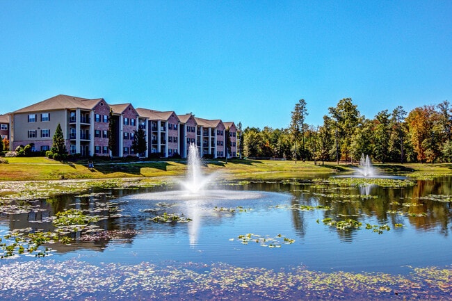Building Photo - Lauren Ridge Apartment Homes