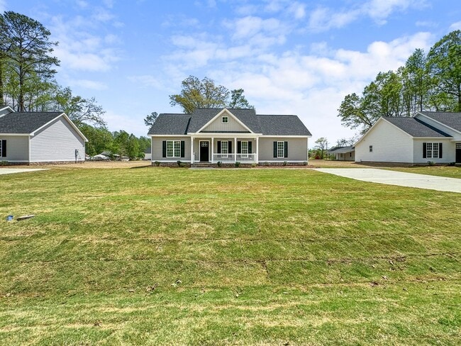 Photo - Introducing Your Dream Home in Nash County's Tar River Reservoir Area! Lawn Care Included!