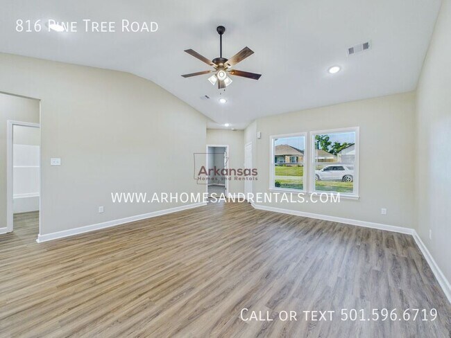 Photo - 816 Pine Tree Rd