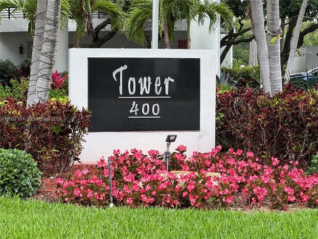 Photo - 3500 Mystic Pointe Dr Unidad 2003