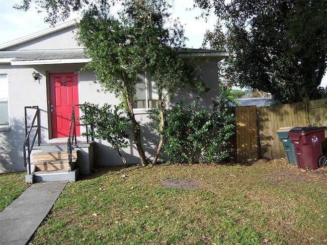 Photo - 40 E 10th St Casa