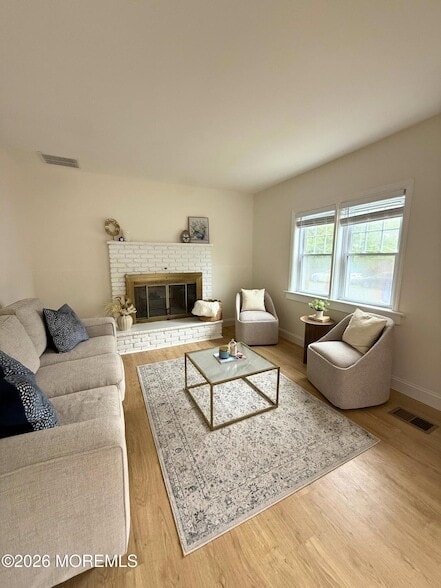 Photo - 484 Bara St