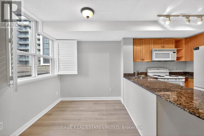 Photo - 323 Richmond St E Unit 220