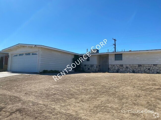 Building Photo - 3 Bedroom, 2 Bath Home for Rent in Barstow