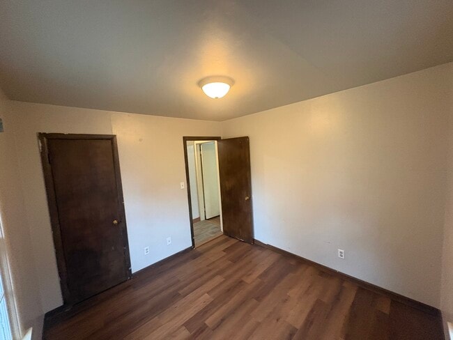 2520 SW 45th St