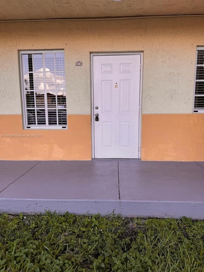 Photo - 6940 NW 179th St Unit 108-7