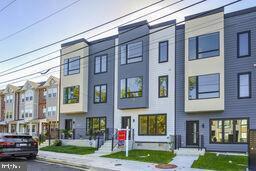 Building Photo - 2514 Elvans Rd SE Rental