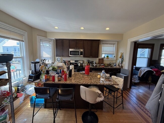 Building Photo - 29 Montcalm Ave Unit 29