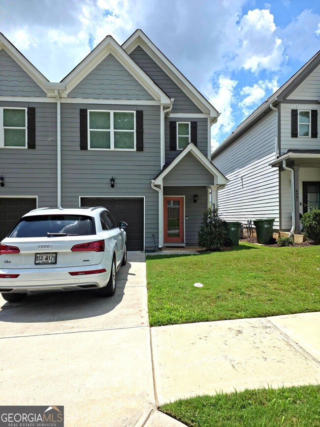 Photo - 430 Village Creek Dr SE