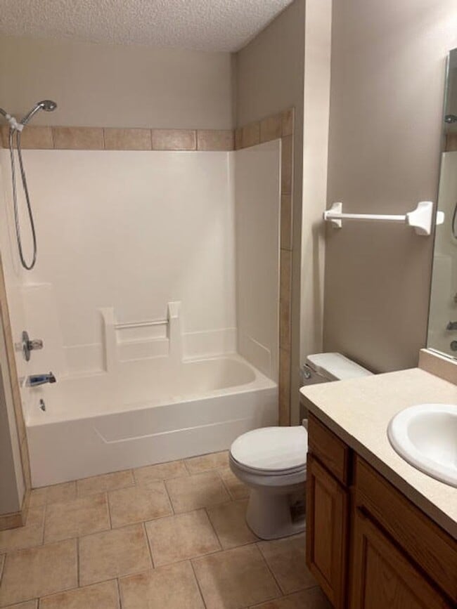Photo - 2 Bedroom 2 Bath Townhome in Rogers!
