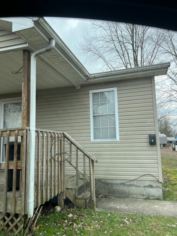 Photo - 107 S 6th St