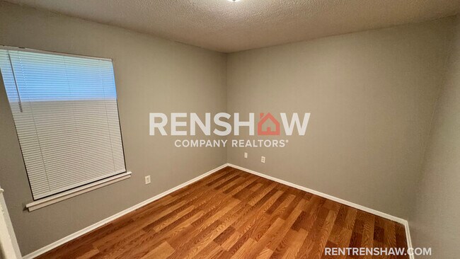 Photo - 381 N Manassas St