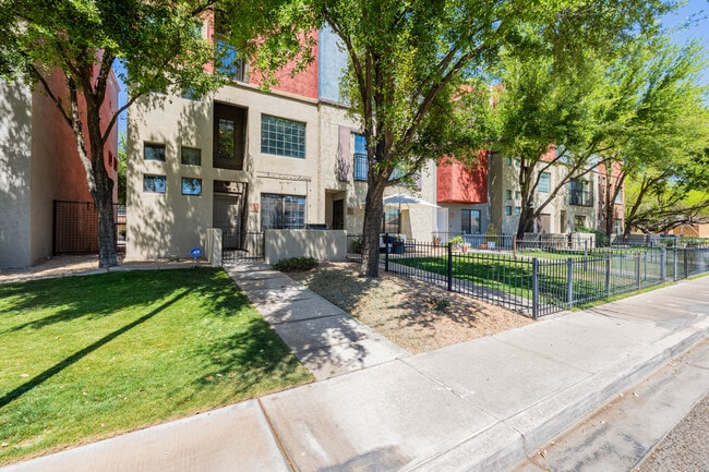 Photo - 3435 E Lance Ln