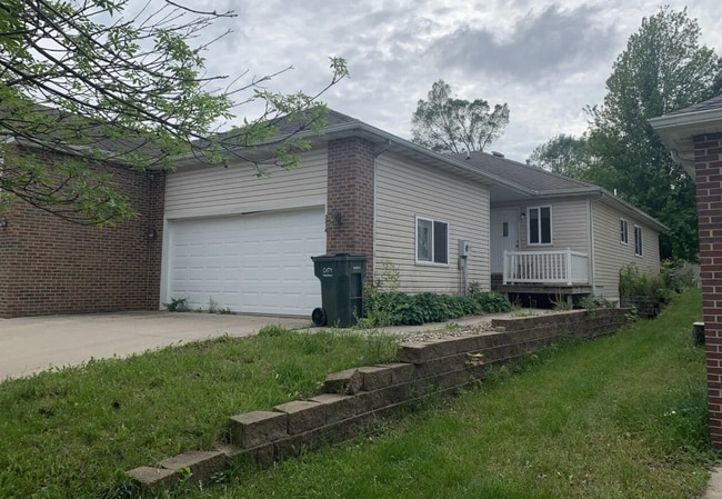 Photo - 3314 Emerald Dr