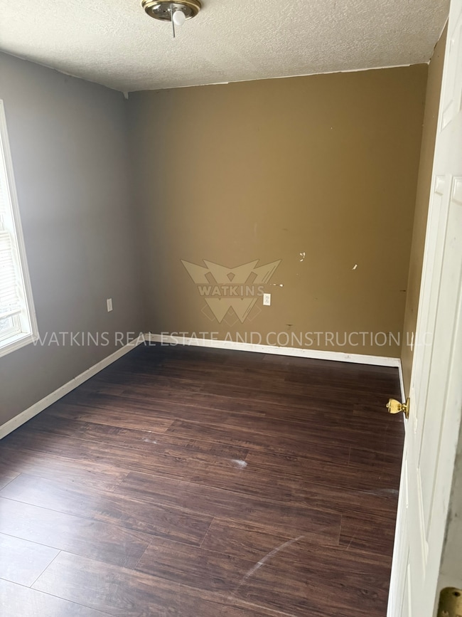Photo - 310 E Jackson St