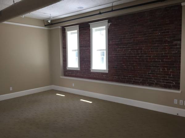The Esquire Apartments For Rent In Portland Or Forrent Photo The Esquire Apartments
