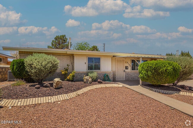 Building Photo - 2125 Pacheco Dr Rental