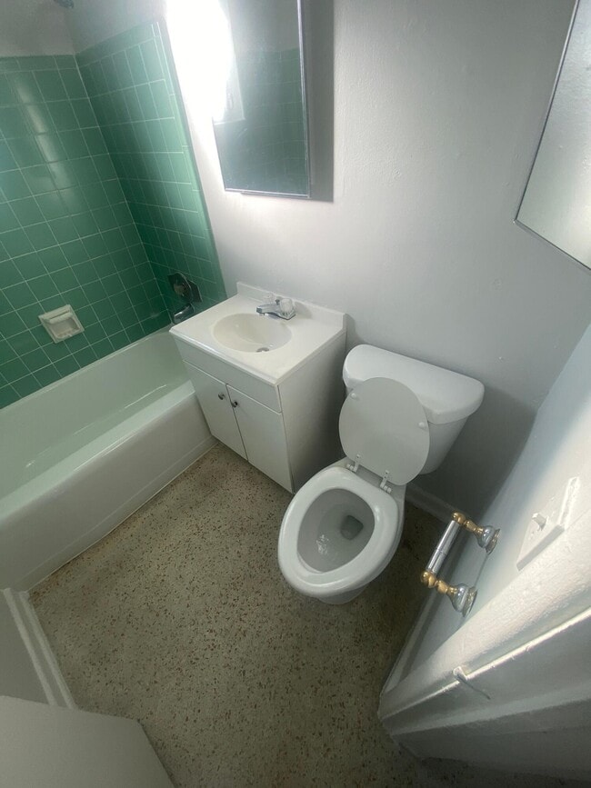 711 Gotham Ct Unit A Apartment For Rent in West Palm Beach, FL