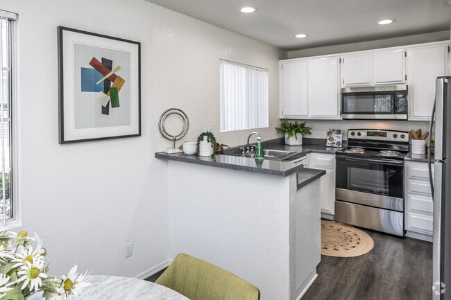 Dorchester 2BR, 2BA - 934SF - Kitching/Dining Room