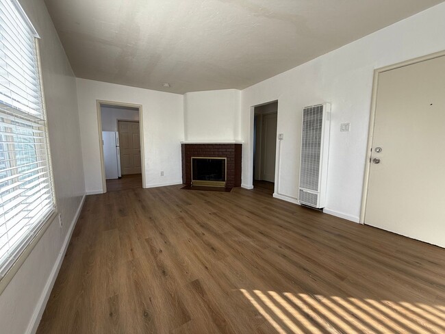 Photo - San Pablo 2431/2433 Unit San Pablo 2433B