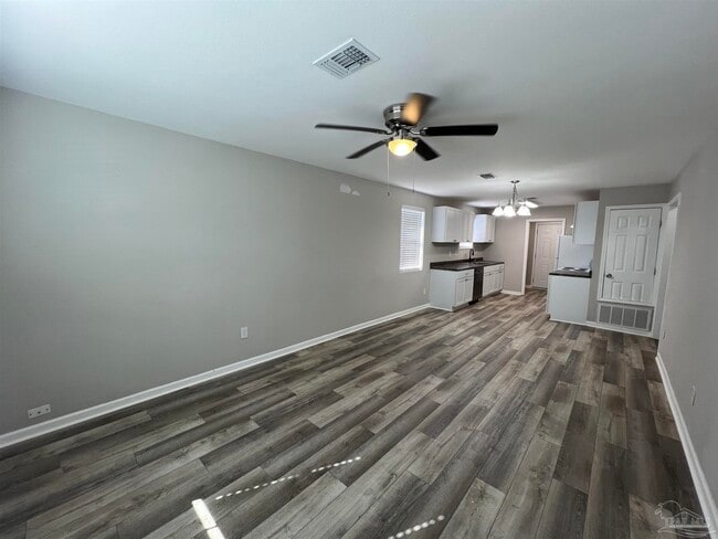 927 Bremen Ave