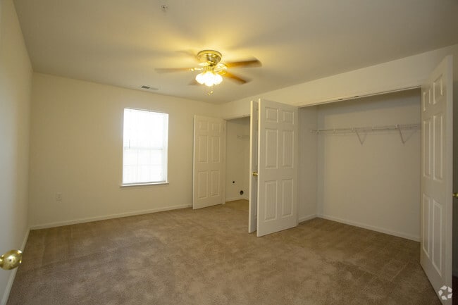 1BR,1BA,-767SF Bedroom