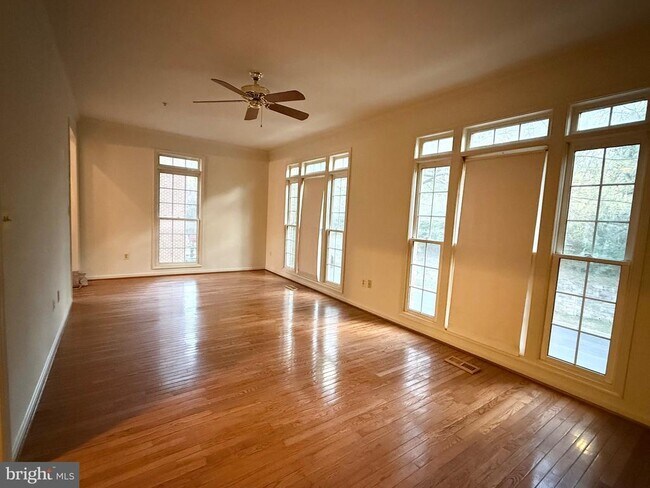 Photo - 552 Winding Rose Dr