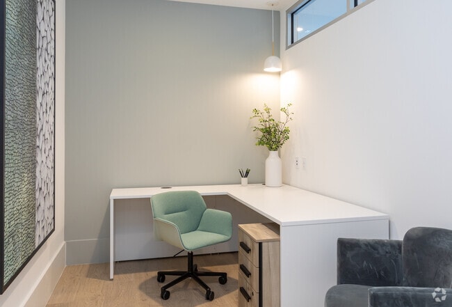 Co-Working Medium Office