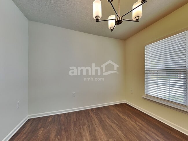 Photo - 7026 Blithe Low Pl