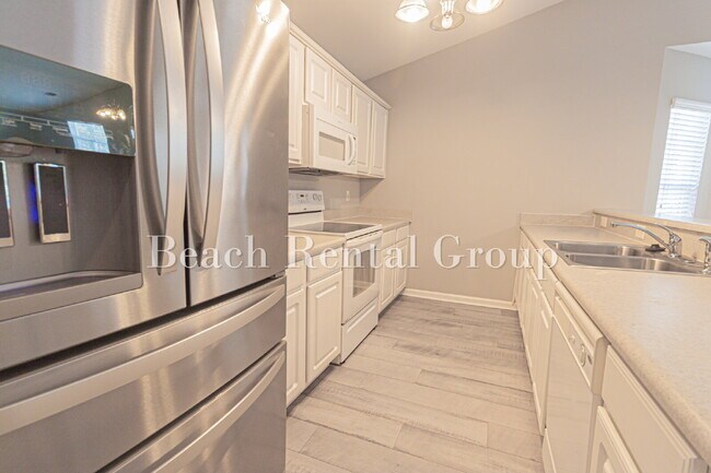 Photo - End Unit with Screened Balcony Unit 1709