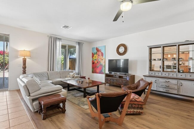 Photo - 2114 E Aire Libre Ave